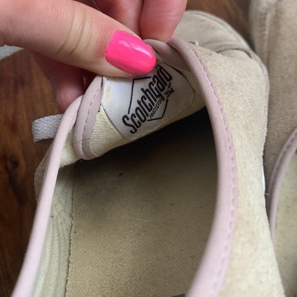 Vans - Picture 4 of 6